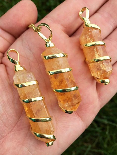 Citrine Crystal Necklace, Jewelry By Brand, Lucky Brand Jewelry, Citrine Pendant, Citrine Necklace, Gold Chain Jewelry, Citrine Stone, Citrine Crystal, Citrine Gemstone