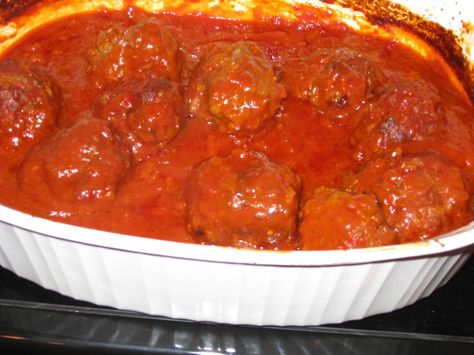 Kittencals Italian Tomato Pasta Sauce And Parmesan Meatballs Recipe - Food.com: Food.com Porcupine Meatballs Tomato Soup, Italian Tomato Pasta, Porcupine Meatballs, Parmesan Meatballs, Tomato Pasta Sauce, Beef Meatballs, Tomato Sauce Recipe, Meatballs Recipe, Food Basket