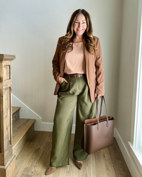 20 Transitional Fall Workwear Outfits - The Recruiter Mom Green Pants Brown Top, Chocolate Brown Monochromatic Outfit, Elegant Midsize Outfits, Earthy Office Outfit, Recruiter Mom, Conference Outfit, Workwear Outfits, Workwear Capsule, Fall Workwear