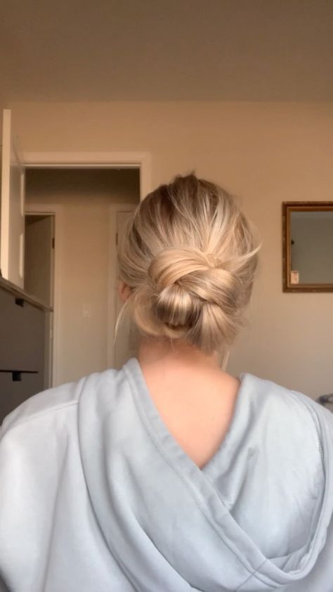 Knotted Bun Hairstyles, Work Hair Updo, Two Low Buns Hairstyle, Knotted Bun, Bun Hairstyle Tutorial, Simply Hairstyles, Hair Knot Tutorial, Knot Hairstyle, Cute Updos