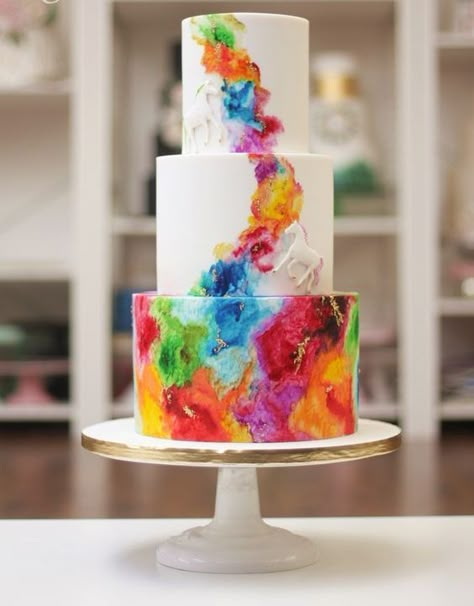 Rainbow Tiered Cake, Splatter Cake Ideas, Gay Birthday Cake, Rainbow Wedding Cakes, Wedding Cake Rainbow, Paint Splatter Cake, Colorful Wedding Cake, Splatter Cake, Festival Cake