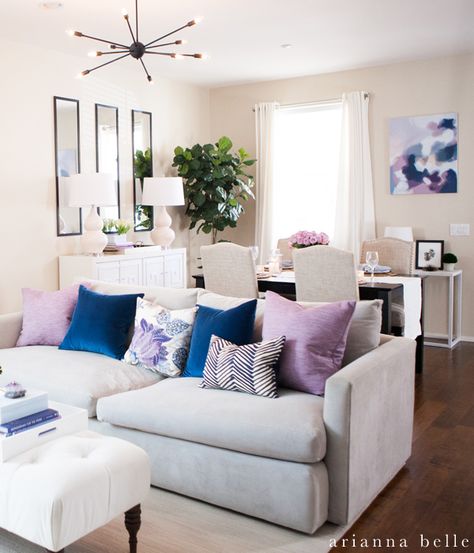 Plum Living Rooms, Lilac Living Room, Mauve Living Room, Lavender Living Room, Purple Living Room Ideas, Room Decor Purple, Lounge Diner, Purple Living Room, Living Room Dining Room Combo