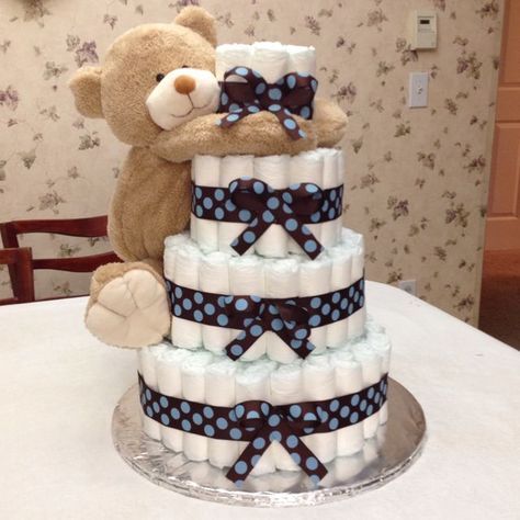 How to Make a Diaper Cake - Baby Blue Elephant Diaper Cake - Partymazing Torturi Baby Shower, Remodel Fireplace, Elephant Diaper Cake, Diy Diaper Cake, Babyshower Party, Idee Babyshower, Baby Shower Baskets, Nappy Cake