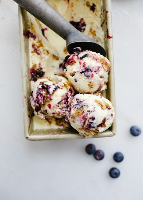 Blueberry Mascarpone, Mascarpone Ice Cream, Blueberry Goat Cheese, Speculoos Cookie Butter, Ice Cream Recipes Machine, Cookie Crumble, Cheesecake Ice Cream, Homemade Ice Cream Recipes, Ice Cream Pies