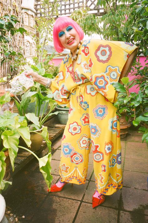 London Penthouse, Zandra Rhodes, English Fashion, Textile Museum, Duchess Of York, Penthouse Apartment, Advanced Style, Diana Ross, Maximalism