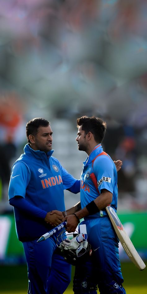 Dhoni And Virat, Dhoni Back Pose, Cute Paragraphs For Him, Virat Kohli Wallpaper, Cute Paragraphs, Kohli Wallpapers, Dhoni Photos, Ms Dhoni Wallpapers, Virat Kohli Instagram