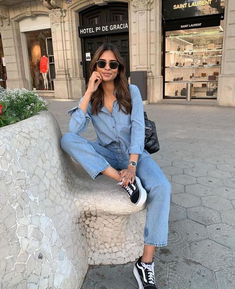 Tall Converse Outfit, Outfits Con Tenis Converse, Barcelona Outfits Spring, Tall Outfits, Platform Sneakers Outfit, Barcelona Outfits, Platform Outfit, Emelie Lindmark, Converse Outfits