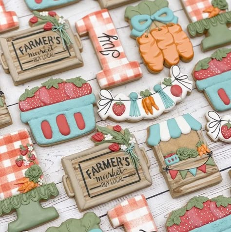 Farmers Market Birthday Party, Farmers Market Party, First Birthday Cookies, Farm Baby Shower, Farm Themed Birthday Party, Baby Birthday Themes, Baby Shower Deco, Outdoor Baby Shower, Happy 1st Birthday