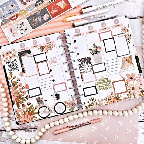 Fanny Rabinovich on Instagram: "Next week in my classic catch-all, I combined Essential seasons sticker book by @the_happy_planner and floral kits sticker book by @kellofaplan I love how it came together 🤎🤍🧡 ♥︎ Photo backdrop by @yaelyaniv Days and dates stickers by @teandsoda ♥︎ #plannernerd #plannerbabe #happyplannercommunity #hellospring #plannersgonnaplan #plannerlife #create365 #plannergirl #discboundplanner  #beforethepen #weeklyspread #kellofaplan #decorativeplanning #creativeplanner # Happy Planner Wellness, Fall Journaling, Happy Planner Spread, Happy Planner Ideas, Planner Spread Inspiration, Planner Weekly Layout, Together Photo, Planner Themes, Memory Planner