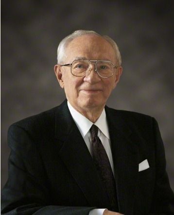 Prophet learning Be Attitudes, Gordon B Hinkley, Gordon B Hinckley, Elder Holland, Pantry Recipes, Lds Quotes, Successful Marriage, General Conference, Women Of Faith