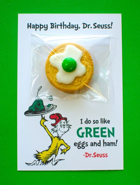 Dr Seuss Treats, Seuss Snacks, Dr Seuss Snacks, Dr Seuss Preschool Activities, Dr Seuss Party Ideas, Dr Seuss Art, Dr Seuss Preschool, Dr Seuss Classroom, Dr Seuss Activities