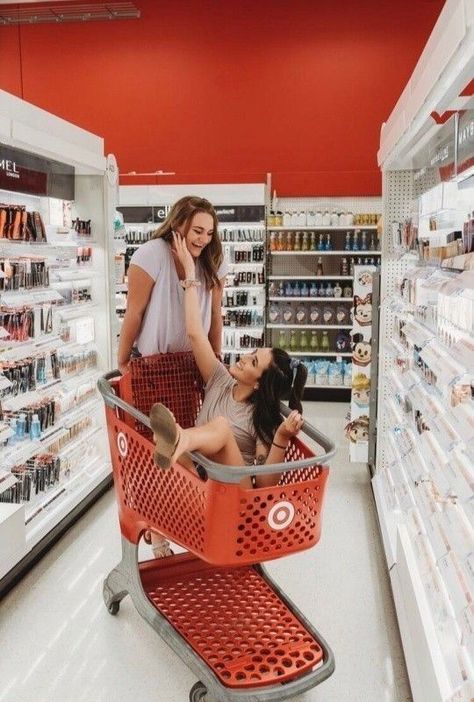 Target Photoshoot, Photoshoot Challenge, Bestie Aesthetic, Photography Friends, Bff Poses, Best Friend Photography, Best Friend Poses, Best Friend Photoshoot, Bff Photoshoot Poses