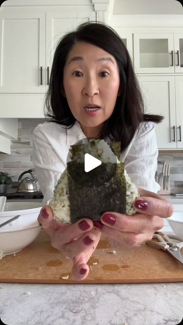 Alice Choi on Instagram: "Easy and delicious LUNCH IDEA!!! Japanese Onigiri 🍙.. Japanese rice balls. Stuff yours with tuna, ham, sautéed or raw veggies, whatever you want!   👉👉Comment “onigiri” or “rice” and I’ll send you the recipe link 🔗.. enjoy!" Japanese Rice Balls Onigiri, Japanese Lunch Ideas, Tuna Rice Balls, Tuna Onigiri, Japanese Onigiri, Japanese Rice Balls, Onigiri Recipe, Tuna Rice, Raw Veggies