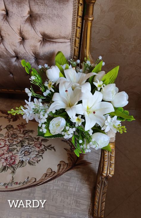 #Lilies#bridal#bouquet. How pretty to mix elegant#white Lilies with luxury #Tulip and #Gypsophila flowers together. New#floral#design in #silk#flowers.#Wedding #bouquet. #Manal Solaiman #Wardyfloral. Trumpet Lily Bouquet, Tulip And Lily Bouquet, Lilies Bridal Bouquet, White Lily Bouquet, Lily Bridal Bouquet, Trumpet Lily, Flowers Wedding Bouquet, Tulip Wedding, Purple Wedding Bouquets