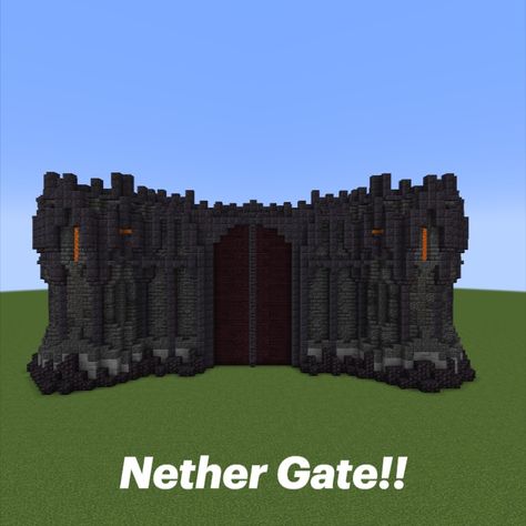 Minecraft Black Stone Builds, Castle Decorations Minecraft, Minecraft Castle Entrance Ideas, Blackstone Minecraft Builds, Minecraft Deep Slate Castle, Minecraft Nether Bridge, Castle Entrance Minecraft, Gate Design Minecraft, Minecraft Bunker Entrance