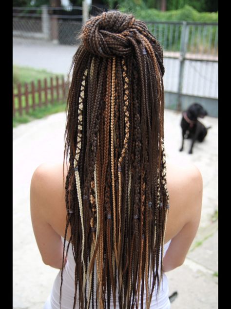 Braided Dreads For Women, Single Dreadlock In Hair, Viking Dreads Women, Peekaboo Dreads, Dreads Underneath Hair, Half Head Dreads, Half Dreaded Hair, Synthetic Dreads Hairstyles, Partial Dreads