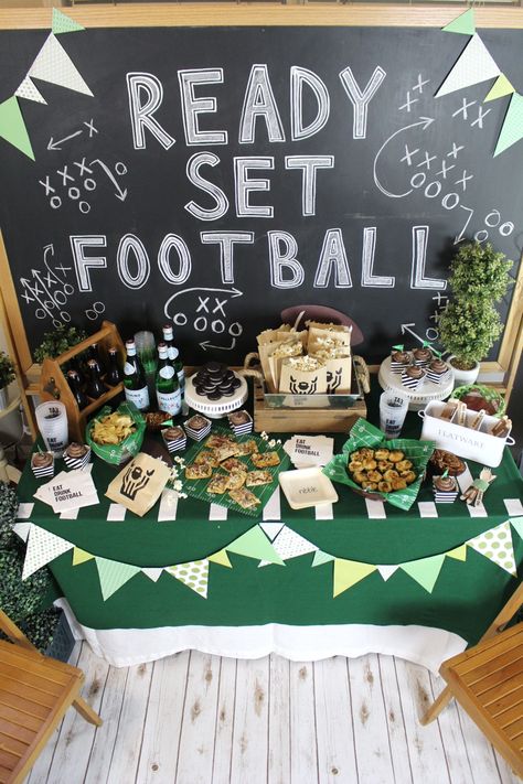 Old school blackboard chalkboard party decor inspiration for the ultimate football themed at-home adult or family tailgate party Tailgate Luncheon Ideas, Fantasy Football Draft Party Games, Fantasy Draft Party Ideas, Nfl Draft Party Ideas, Football Birthday Party Decorations, Fantasy Football Party, Tailgate Party Decorations, Tailgate Decor, Football Draft Party