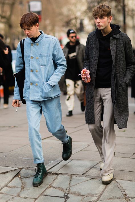 Straight leg jeans + combat boots Street Style Men Summer, London Street Style Men, Savile Row Tailoring, Jeans And Combat Boots, London Fashion Week Mens, Mens Fashion Work, Mens Fashion Casual Winter, Hipster Mens Fashion, Mens Fashion Week