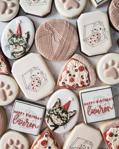 German Shepherd Cookies Decorated, Cat Royal Icing Cookies, Cat Sugar Cookies, Cat Lady Birthday, Birthday 25, Cookies Decoration, Cookie Sets, Decorative Cookies, Cookie Decoration