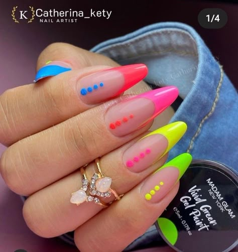 Neon Summer Nails, 80s Nails, Coral Paint, Summer Nails Neon, Rainbow Nails Design, Unghie Sfumate, Neon Summer, Nail Art Designs Images, Madam Glam