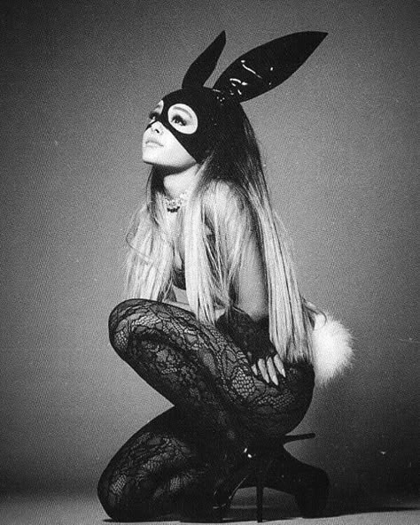 Ariana Grande Bunny, Photo Halloween, Ariana Grande Dangerous Woman, Bunny Mask, Black Bunny, Bunny Costume, Bunny Outfit, Ariana G, Bad Decisions