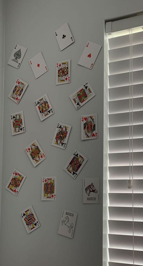 Cards On Wall Decoration, Deck Of Cards Room Decor, Playing Card Room Decor, Cards On Wall, Card Wall Decor, Room Diys, Bts Amino, Card Room, Diy Wall Decor For Bedroom