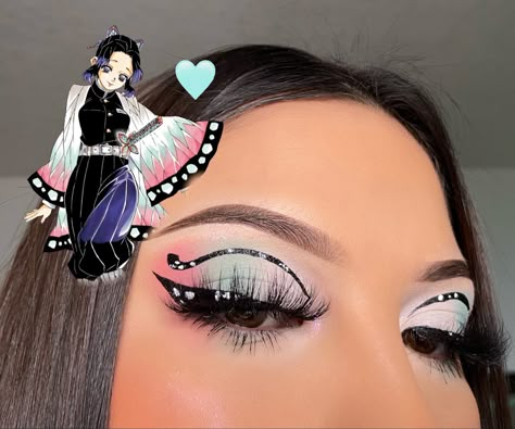 Shinobu Kochou Demon Slayer Eyeliner, Demon Slayer Eye Makeup, Shinobu Kochou Nails, Cute Anime Makeup Looks, Demon Slayer Makeup Inspired, Shinobu Hairstyle Tutorial, Shinobu Kochou Makeup, Shinobu Makeup, Shinobu Nails