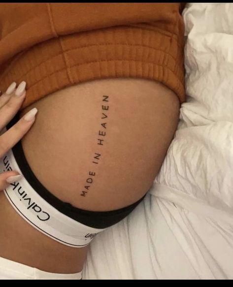 Hip Tattoo Text, Intimate Tattoos For Women, Tattoo Upper Thigh, Mini Hip Tattoos, Side Thigh Tattoos Women, Independent Tattoo, Tattoos Feminine, Thigh Tattoo Ideas, Tattoos Quote