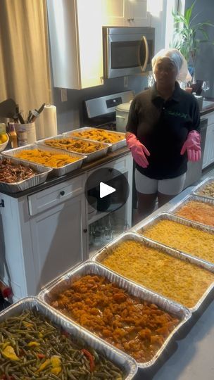 4.5K views · 1.5K reactions | Aug 31st will be THE LAST DAY TO BOOK the catering special y’all txt 2672691960 .. 5 large pans for $600….. this order was 10 pans for 1200.. u can book for any date with a 50% deposit… platter sales will resume one day this week see yall later 🤣💚👩🏾‍🍳👩🏾‍🍳🔥🗣🗣🗣💚 | FRESHEATZ | _fresheatz · Original audio Wedding Food For 50 People, Easy Buffet Food Ideas Simple Wedding Reception, Catering Ideas Food Dinners, Bbq Catering Display, Party Table Set Up Layout Food Displays, Party Food Ideas For A Crowd, Dinner Buffet Ideas At Home, Buffet Table Ideas Decor Events, Wedding Food Ideas On A Budget