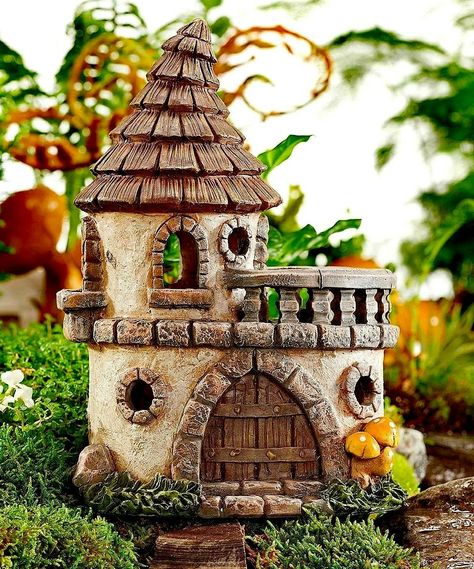 Fairy House Crafts, Clay Fairy House, Fairy Castle, Fairy House Diy, Fairy Garden Designs, Fairy Home, Fairy Garden Crafts, Faeries Gardens, Mini Fairy Garden