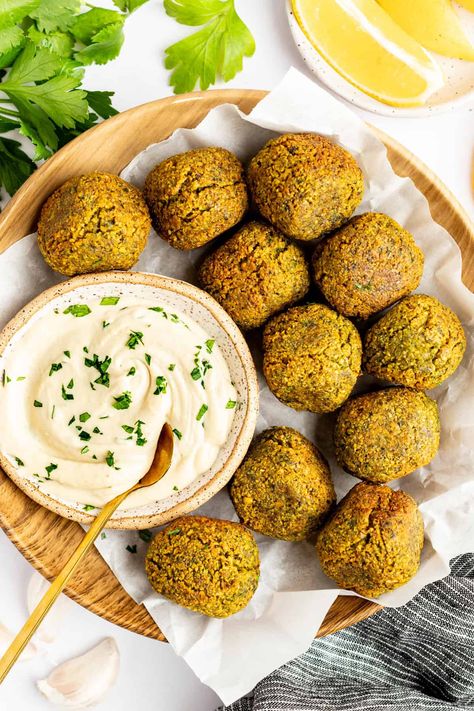 How to Make Falafel - Fit Foodie Finds Homemade Falafel Recipe, Make Falafel, Homemade Falafel, Falafel Mix, How To Make Falafel, Falafel Burgers, Fit Foodie Finds, Pita Sandwiches, No Cook Appetizers