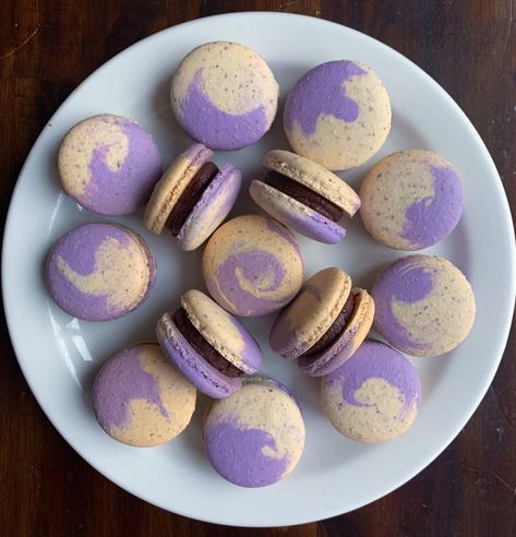 Swirl French Macarons (with Chocolate Coffee Ganache) - Bites by Bianca Chocolate Coffee Ganache, Coffee Ganache, Macarons Recipe Easy, Macaron Recipes, Macaron Template, Macaron Flavors, Gel Powder, Cute Baking, Macaron Recipe