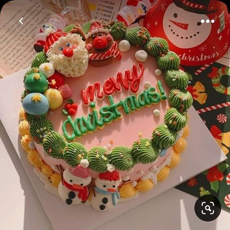 Pastel Cakes, Korean Cake, Christmas Cake Decorations, Xmas Cake, Winter Cake, Lifestyle Content, Christmas Cakes, Christmas Sweets, Cake Lover