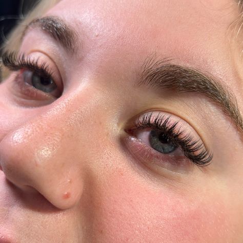 Wet Look Lash Extensions, Lashes Hybrid, Angel Lashes, Hybrid Lashes, Lashes Volume, Classic Lashes, Wet Set, Eyelash Extensions Styles, Lash Sets