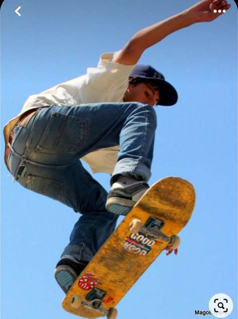 Skateboarding Reference, Posing Ideas Men, Sport Street Style, Skate Photography, Ryan Sheckler, Skate Ramp, Skateboard Ramps, Skateboard Photos, Live Drawing