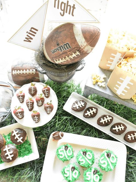 I want to stress that I wanted this dessert bar to be fun and simple to create. I don't know about you, but if I am hosting a football watching party, I want to be involved with the game and visiting with my friends, and not spending a lot of time in the kitchen. I came up with several make ahead recipes and ideas and used some decorations I had on hand to create my dessert bar. This dessert bar would be fun for a themed football birthday party, or a Super Bowl party. Classy Super Bowl Party, Football Theme Party Decorations, Vintage Football Party, Football Party Desserts, Football Strawberries, Football Themed Desserts, Dessert Bar Party, Make Ahead Recipes, Super Bowl Party Ideas