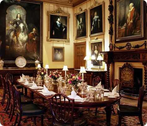 Castle Dining Room, Downton Abbey House, Abbey Aesthetic, Downton Abbey Castle, Downton Abbey Decor, The Real Downton Abbey, Highclere Castle, English Interior, Downton Abby