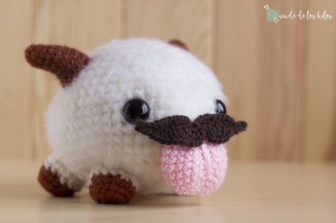 Sir Poro – Amigurumi Duende de los Hilos Clown Crochet Pattern, Kawaii Crochet, Amigurumi Tutorial, Crochet Bookmarks, Crochet Gifts, Stuffed Toys Patterns, Cute Crochet, Amigurumi Pattern, Needle Felting