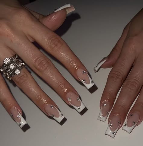 White Diamond Nails, White Nails French, Hair Makeup Looks, Pose Ideas Instagram, Story Template Instagram, Highlight Icons Instagram, Pfp Instagram, Instagram Pose Ideas, Hoco Nails