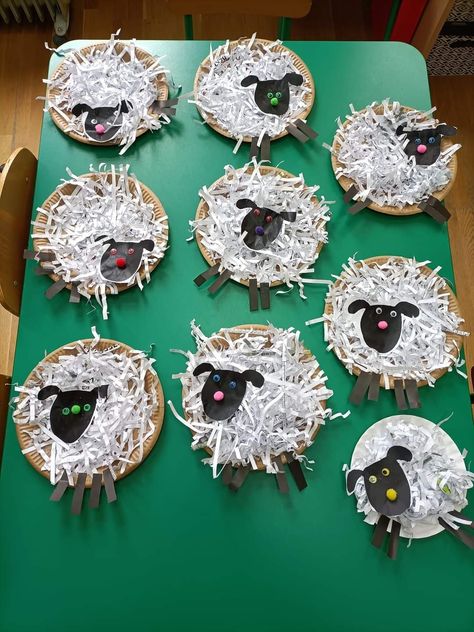 Preschool Sheep Activities, Sheep Art Project, Sheep Activities For Kids, Preschool Farm Crafts, Kindergarten Art Crafts, Sheep Craft, Easter Decorations For Church, Farm Animal Crafts, Pig Crafts