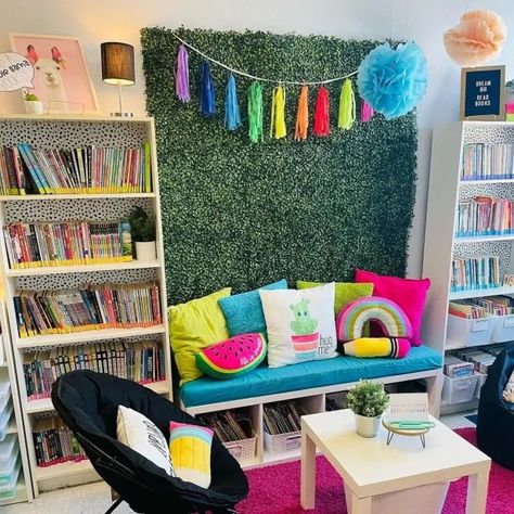 Cute Classroom Decoration Ideas – Eerdlings Book Nook Kindergarten Classroom, Fake Grass Wall Decor Classroom, Classroom Lounge Area, Afterschool Classroom Setup, Bright Colored Classroom, Calming Spaces Classroom, Cross Categorical Classroom, Grass Wall In Classroom, Classroom Hallway Decor