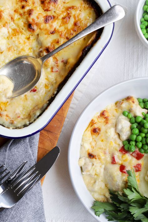 This creamy, cheesy chicken bake is perfect for the whole family. #bestrecipesau #chicken #dinner Chicken Mornay Recipe, Chicken Mornay, Cheesy Chicken Bake, Wife Cooking, Recipe Using Zucchini, Aussie Recipes, Australia Recipes, Creamy Cheesy Chicken, Fillet Recipes