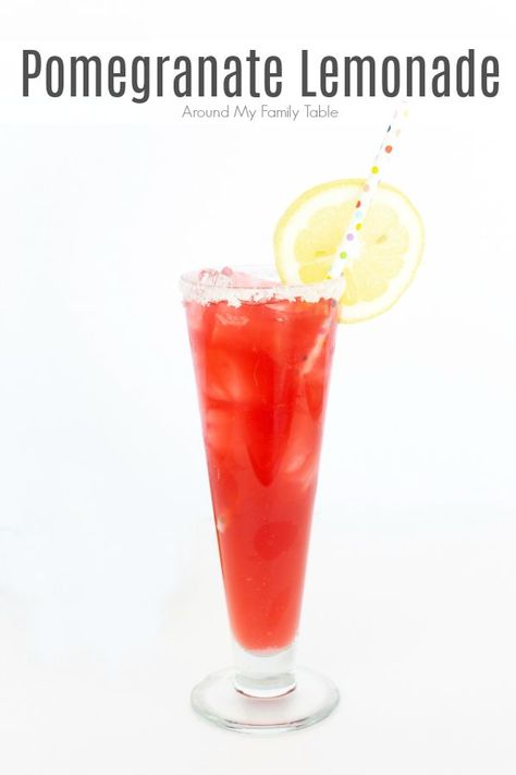 A tall glass of Pomegranate Lemonade is just what summer ordered! #pomegrante #lemonade Blueberry Pomegranate Lemonade, Sparkling Berry Lemonade, Sparkling Lemonade Mocktails, Pomegranate Lemonade Cocktail, Sparkly Pink Lemonade, Champagne Recipes Cocktails, Frozen Drink Recipes, Frozen Cocktail Recipes, Quick Breakfast Recipes