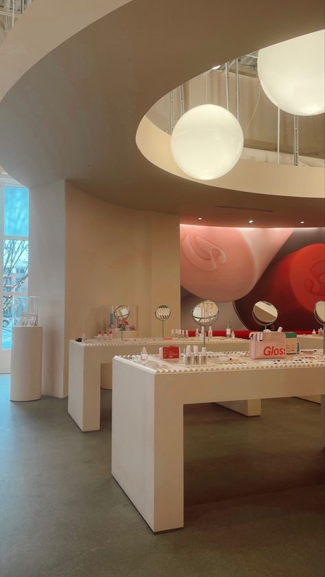 Glossier Aesthetic Store, Makeup Pop Up Store, Glossier La Store, Glossier Store Design, Cosmetics Business Aesthetic, Rhode Pop Up Store, Glossier Store Aesthetic, Glossier Headquarters, Glossier Office