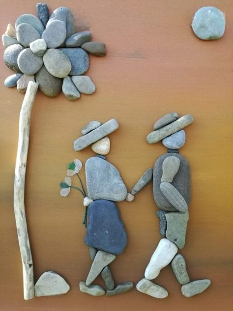 Beach Rock Art, Stone Artwork, Stone Pictures Pebble Art, Driftwood Art Diy, Garden Rock Art, Pebble Art Family, Diy Rock Art, Art Pierre, Stone Art Painting