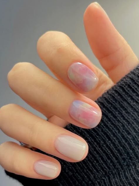 Milky White Nails, Minimalist Vibe, Milky Nails, Nude Nail Designs, Minimalist Nail Art, Plaid Nails, Nails Now, Nail Art Ombre, Soft Nails