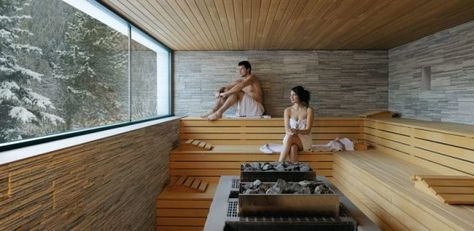 Great transom window. Modern Saunas, Building A Sauna, Luxury Windows, Sauna House, Sauna Steam Room, Spa Sauna, Finnish Sauna, Sauna Design, Steam Sauna