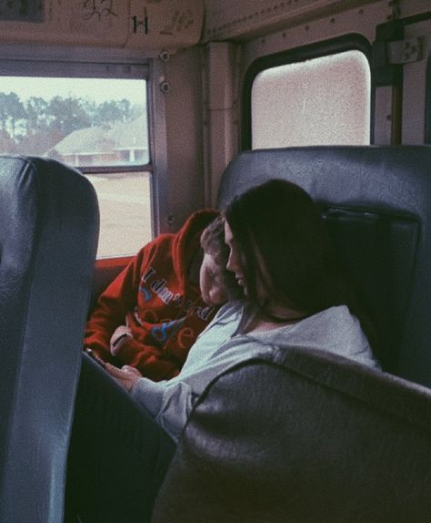 Jumping On The Bed Aesthetic, Girlfriend Sitting Boyfriends Lap In Car, Bus Romance, Cute Cupple Cuddle, Couples Sitting Together, Hospital Couple, Bus Couple, Boyfriend Cuddling, My Dream Future