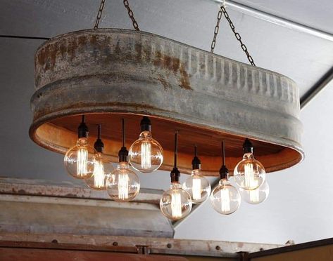 Diy Luminaire, Ranch House Decor, Barn Style House Plans, Farmhouse Light Fixtures, Deco Luminaire, Western Homes, Barn Style House, Western Home Decor, Rustic Lighting