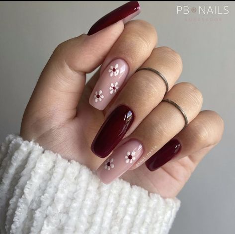 Burgundy Nail Art, Maroon Nail Designs, Burgundy Nail Designs, Burgundy Acrylic Nails, Deep Red Nails, Wine Nails, Maroon Nails, Red Acrylic Nails, Burgundy Nails